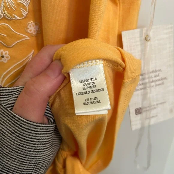 True Self Orange Sleeveless Top with Floral Print- NWT - Picture 7 of 9